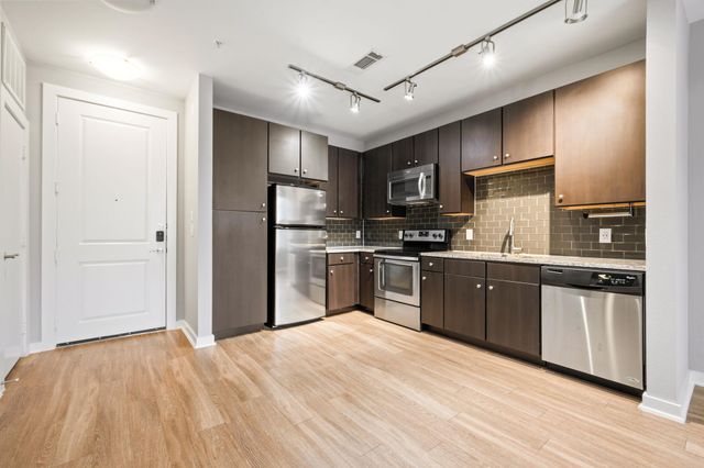 1900 Barton Springs RD 5015, Austin, TX 78704