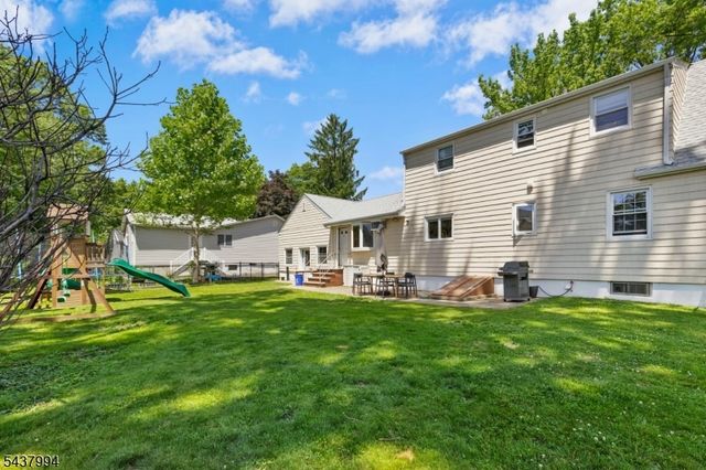 329 Maplewood Ave, Kenilworth Boro, NJ 07033