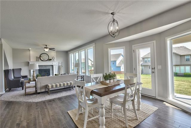 2275 W Elm Terrace, Olathe, KS 66061