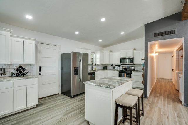 3007 BLANTON STREET, Wichita Falls, TX 76308