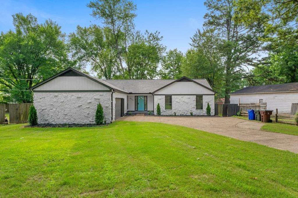4076 OAK ROAD RD, Bartlett, TN 38135