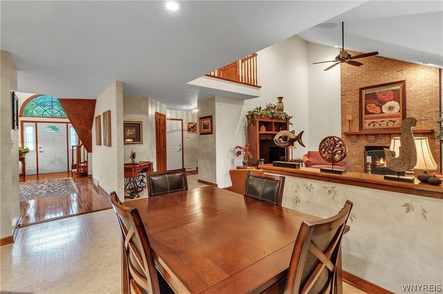 299 Deerwood Lane, Grand Island, NY 14072