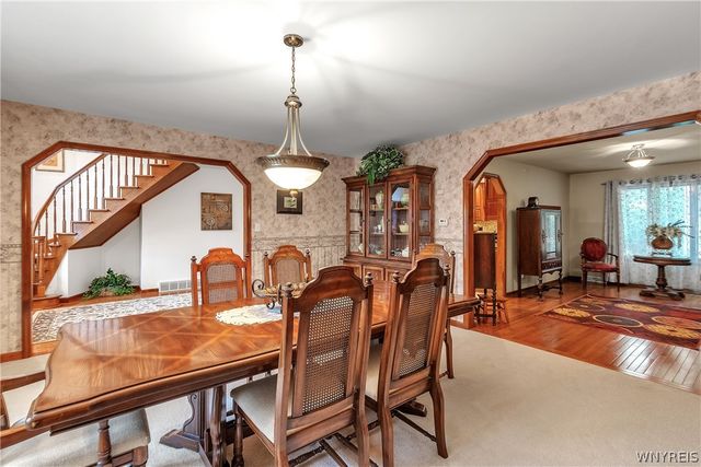 299 Deerwood Lane, Grand Island, NY 14072