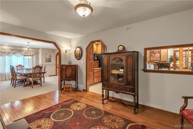 299 Deerwood Lane, Grand Island, NY 14072