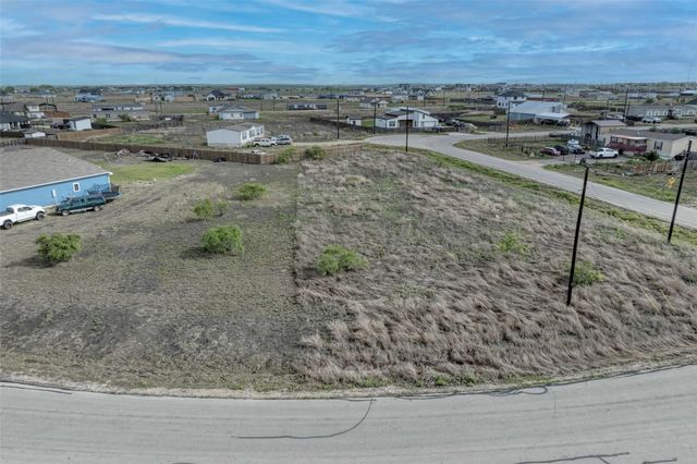 256 Bianca CIR, Del Valle, TX 78617
