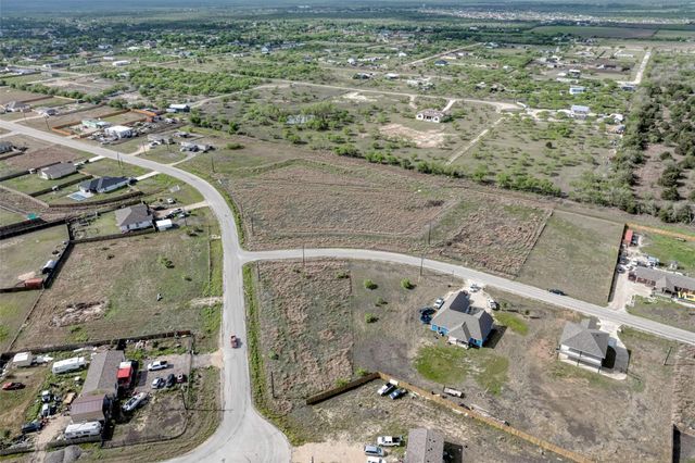 256 Bianca CIR, Del Valle, TX 78617