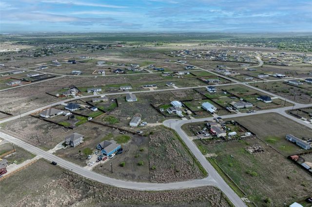 256 Bianca CIR, Del Valle, TX 78617