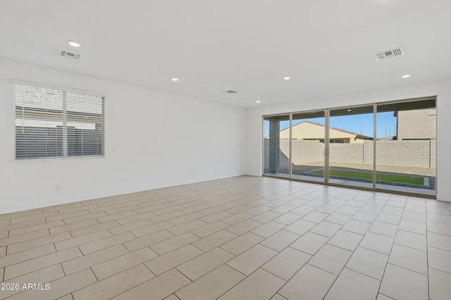 12020 W PARKWAY Lane, Avondale, AZ 85323