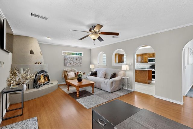 7413 Target Lane NW, Albuquerque, NM 87120