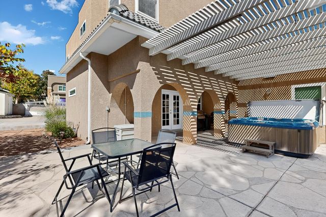 7413 Target Lane NW, Albuquerque, NM 87120