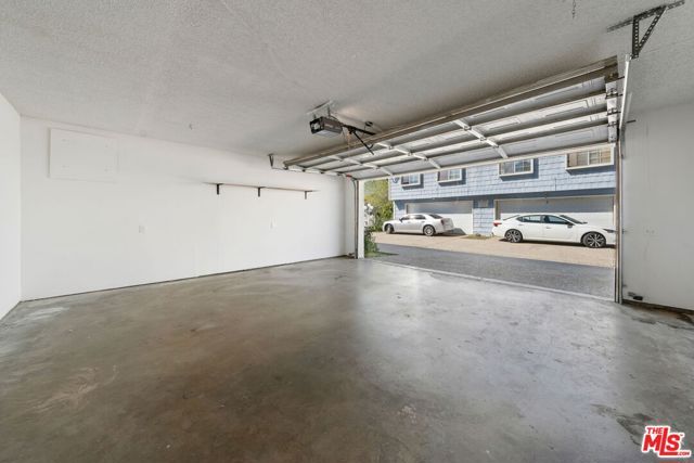 5033 W Avenue L10 4, Lancaster, CA 93536