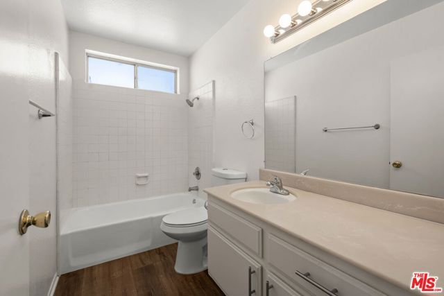 5033 W Avenue L10 4, Lancaster, CA 93536