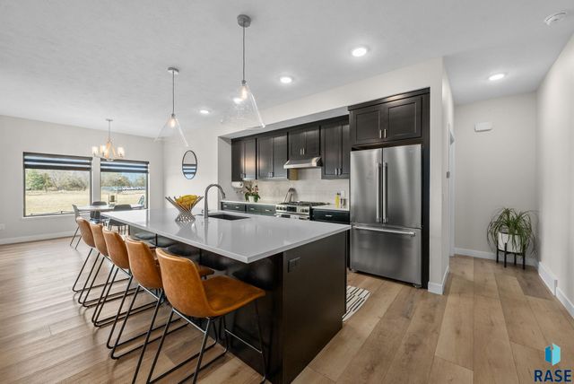 276 Central Park Ct Court, Harrisburg, SD 57032