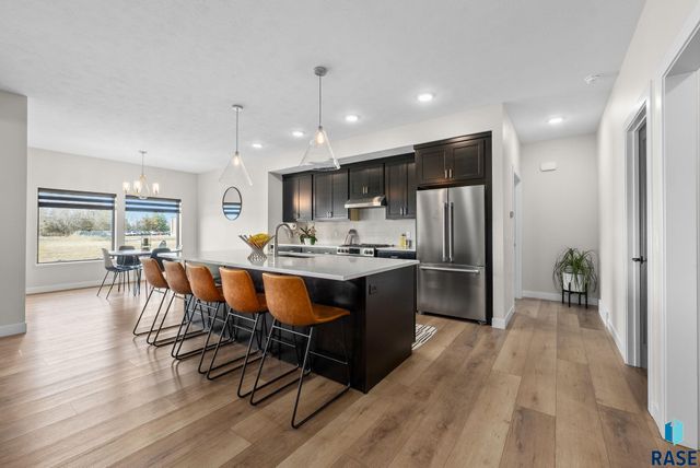 276 Central Park Ct Court, Harrisburg, SD 57032