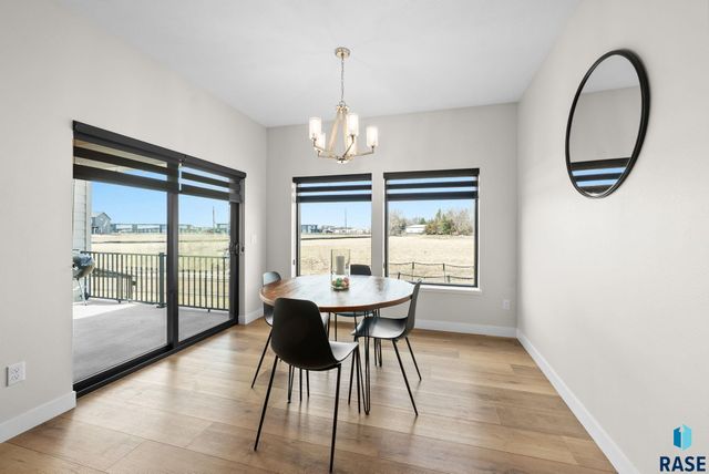 276 Central Park Ct Court, Harrisburg, SD 57032