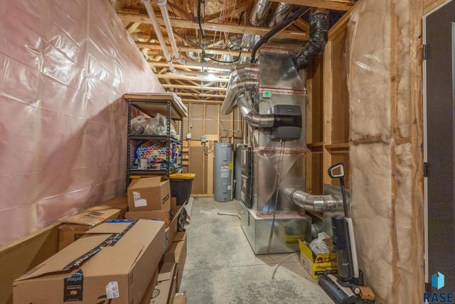 276 Central Park Ct Court, Harrisburg, SD 57032