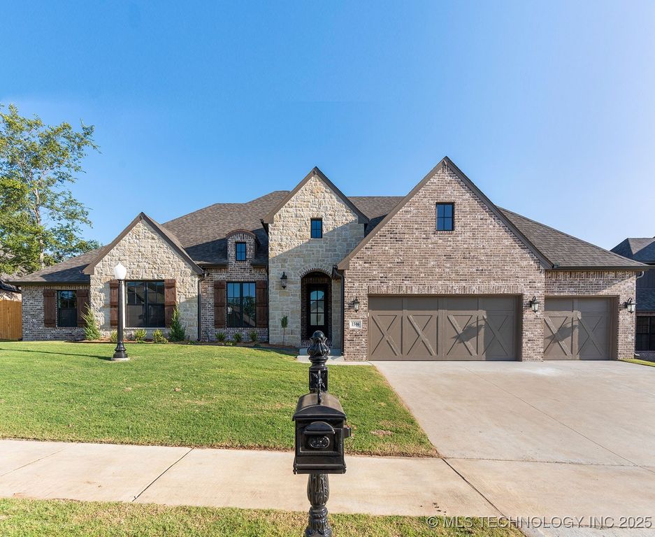 1506 Pinecrest Drive, Claremore, OK 74017