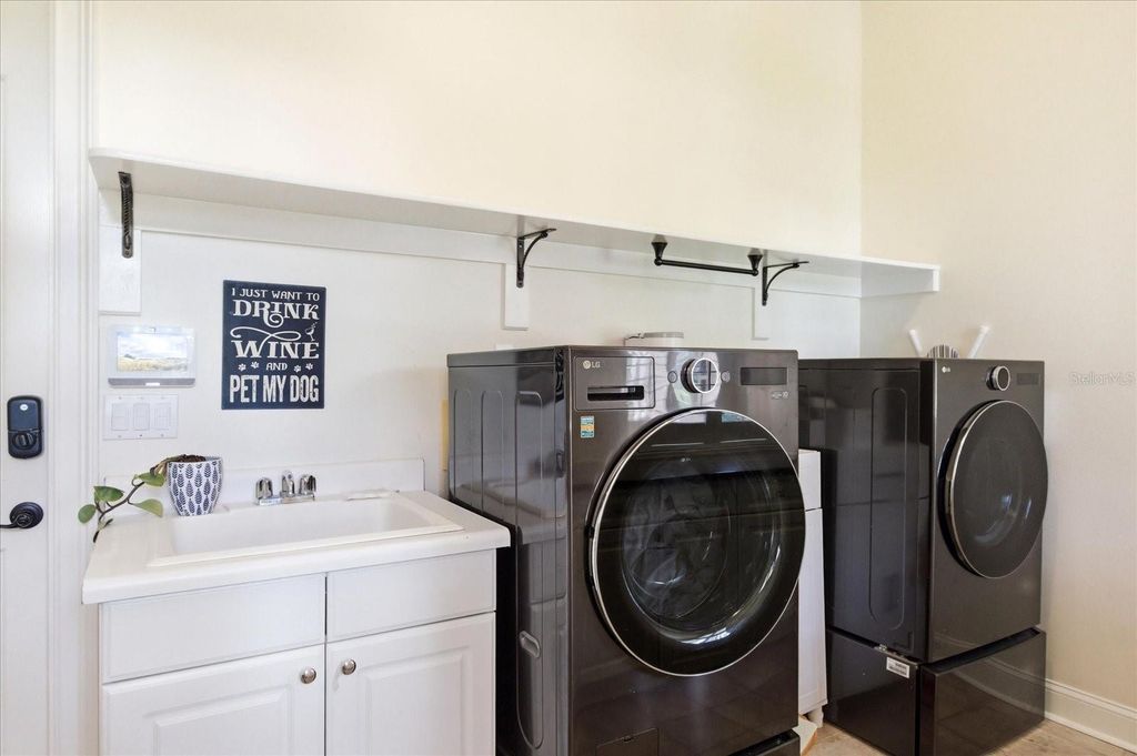 Image 33 of property listing at 2635 TRYON PLACE, Windermere, FL 34786