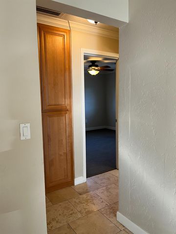 533 N 1st Ave, Oakdale, CA 95361