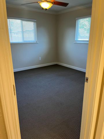 533 N 1st Ave, Oakdale, CA 95361