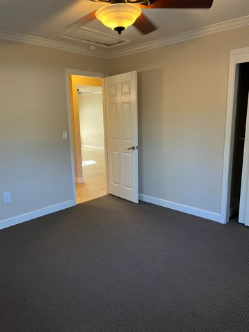 533 N 1st Ave, Oakdale, CA 95361