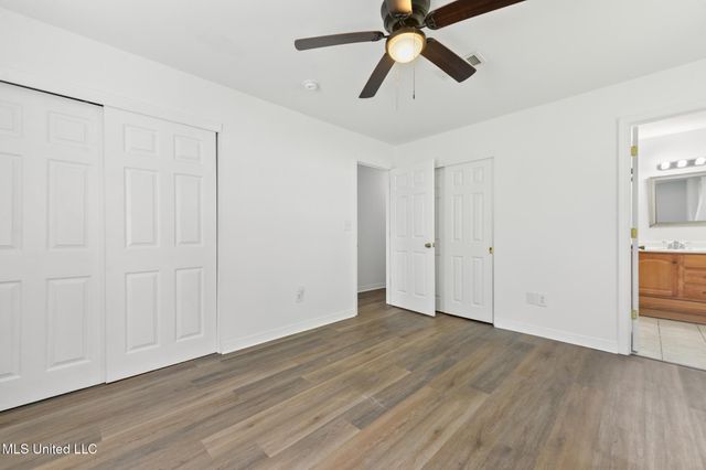 326 S Central Avenue, Waveland, MS 39576