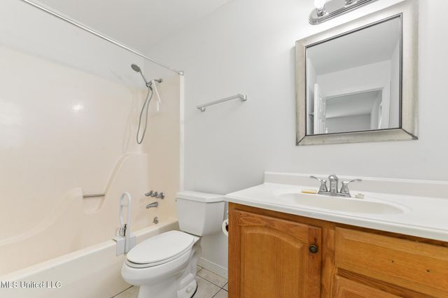 326 S Central Avenue, Waveland, MS 39576