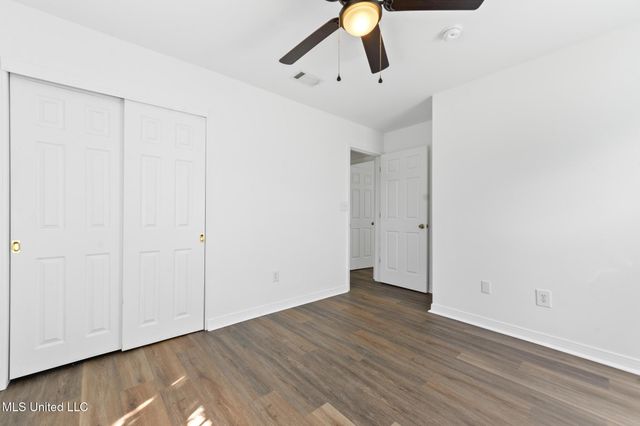 326 S Central Avenue, Waveland, MS 39576