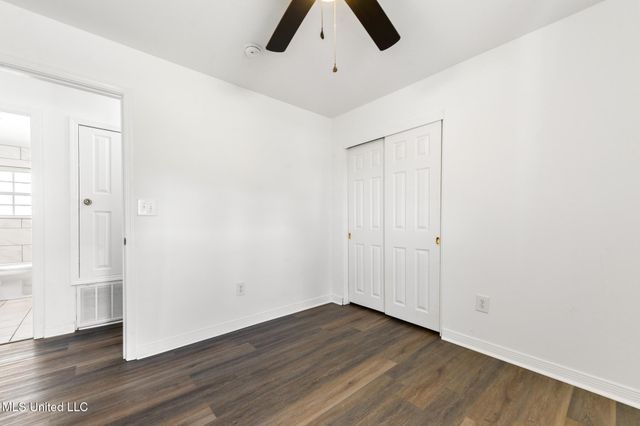 326 S Central Avenue, Waveland, MS 39576