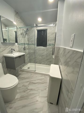 421 brace Avenue, Perth Amboy, NJ 08861