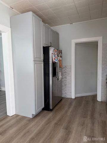 421 brace Avenue, Perth Amboy, NJ 08861