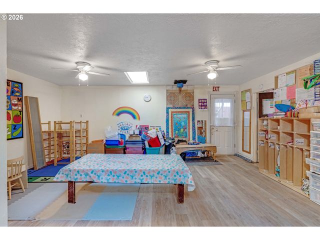 16901 Se IVON St, Portland, OR 97236