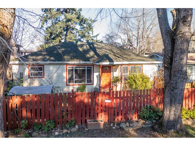 16901 Se IVON St, Portland, OR 97236
