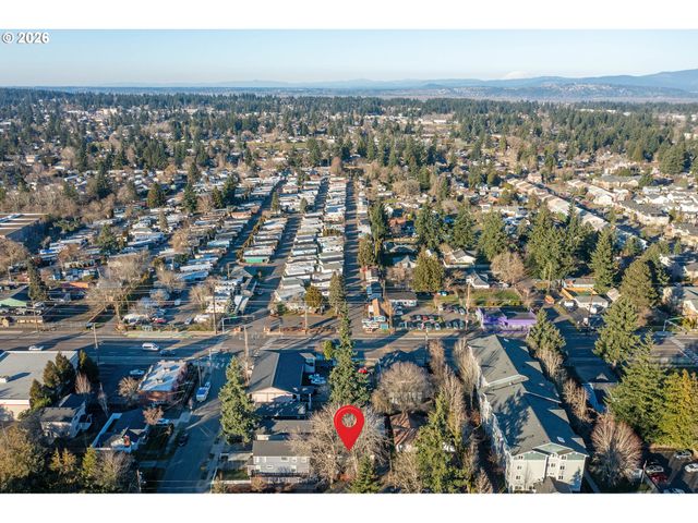 16901 Se IVON St, Portland, OR 97236