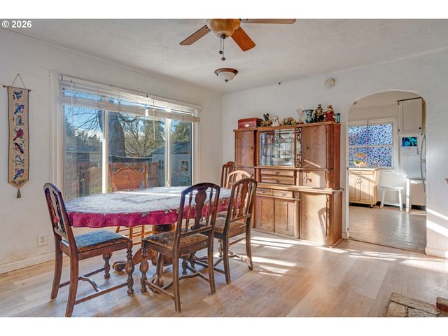 16901 Se IVON St, Portland, OR 97236