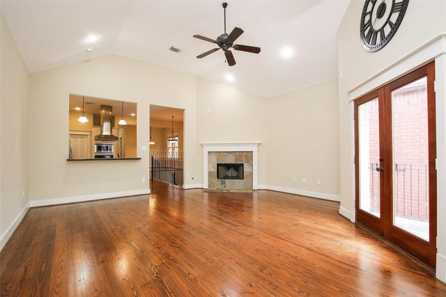 5006 Blossom Street, Houston, TX 77007