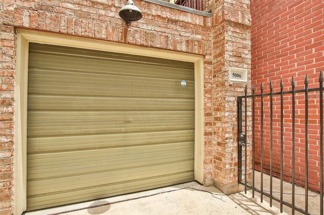5006 Blossom Street, Houston, TX 77007