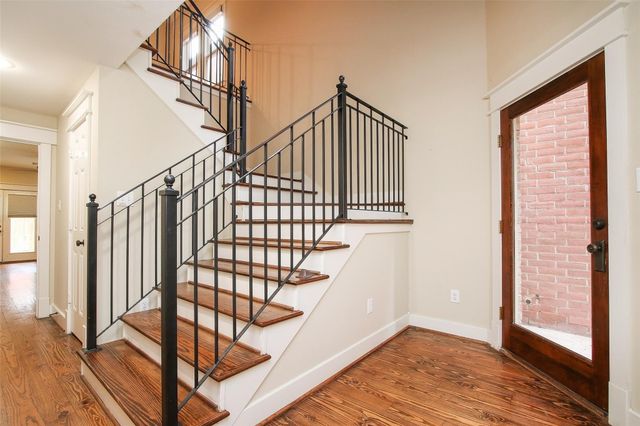 5006 Blossom Street, Houston, TX 77007