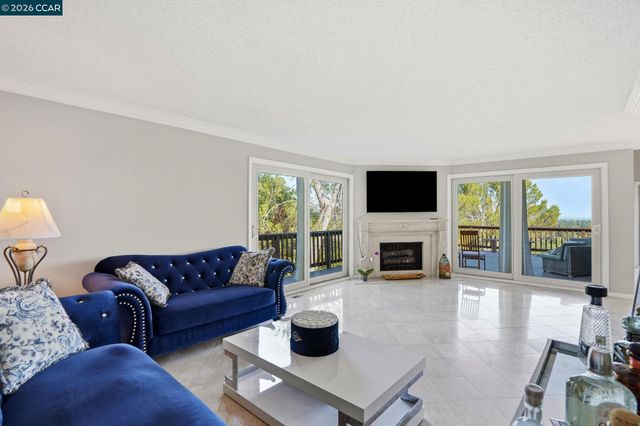 132 Rudgear Dr, Walnut Creek, CA 94596