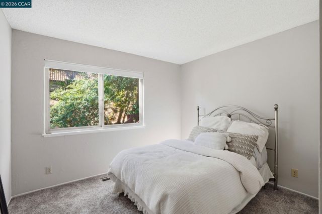 132 Rudgear Dr, Walnut Creek, CA 94596