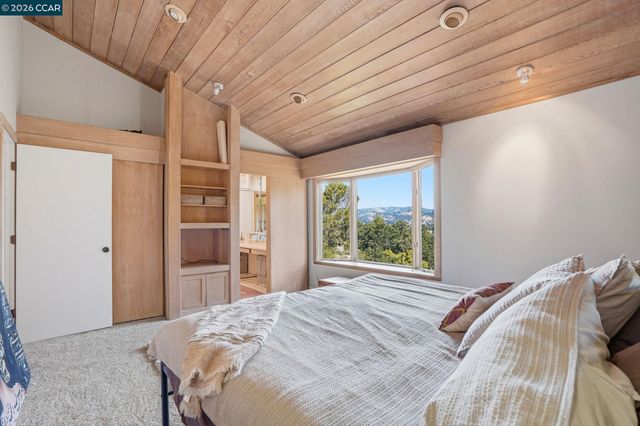 132 Rudgear Dr, Walnut Creek, CA 94596