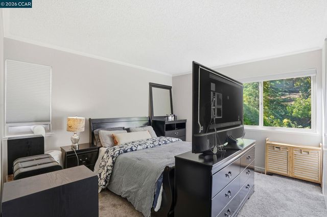 132 Rudgear Dr, Walnut Creek, CA 94596