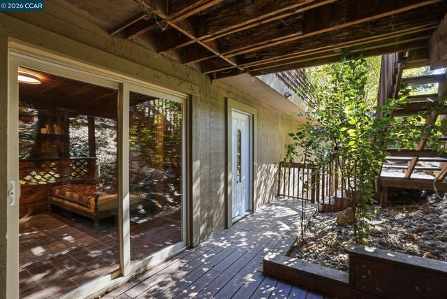 132 Rudgear Dr, Walnut Creek, CA 94596