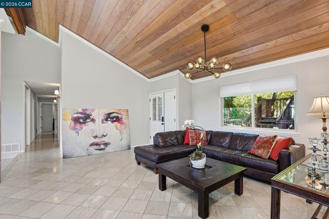 132 Rudgear Dr, Walnut Creek, CA 94596
