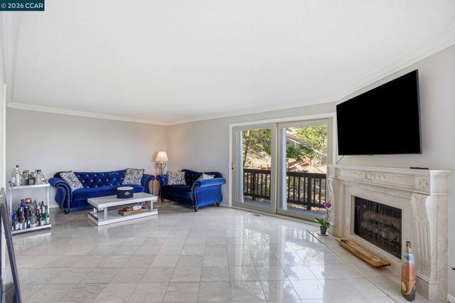 132 Rudgear Dr, Walnut Creek, CA 94596