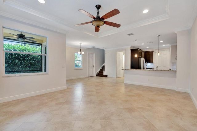 4559 Cadiz Circle, Palm Beach Gardens, FL 33418