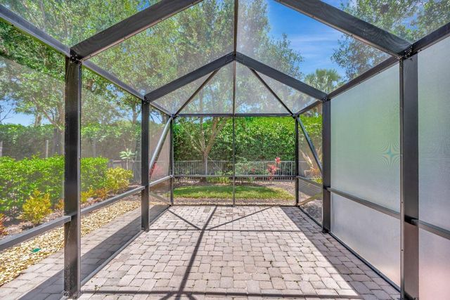 4559 Cadiz Circle, Palm Beach Gardens, FL 33418