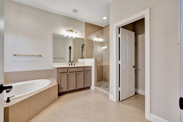 4559 Cadiz Circle, Palm Beach Gardens, FL 33418