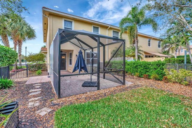 4559 Cadiz Circle, Palm Beach Gardens, FL 33418