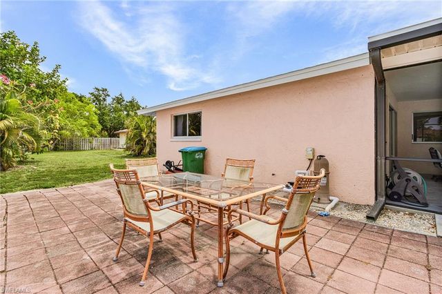 3122 SE 22nd PL, Cape Coral, FL 33904